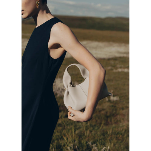 BOLSO DE MANO MINIMALISTA