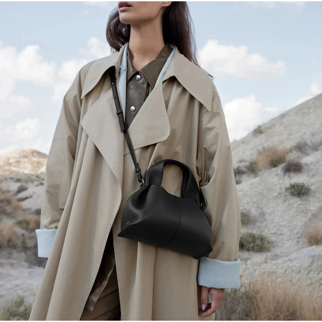 BOLSO DE MANO MINIMALISTA