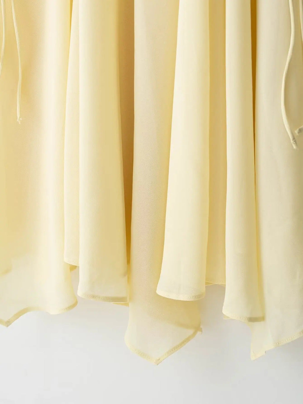 CONJUNTO ELEGANTE AMARILLO CLARO