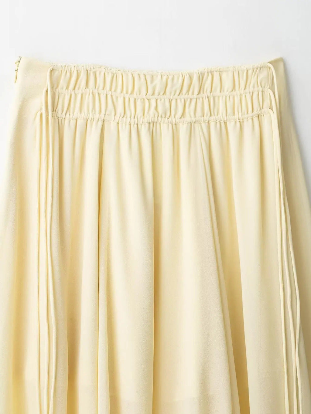 CONJUNTO ELEGANTE AMARILLO CLARO