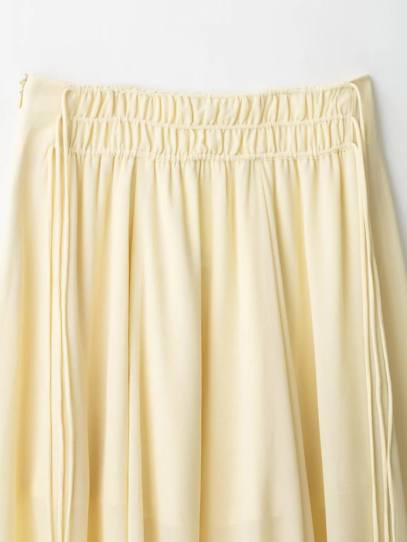 CONJUNTO ELEGANTE AMARILLO CLARO