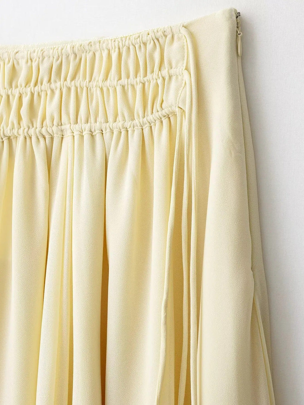 CONJUNTO ELEGANTE AMARILLO CLARO