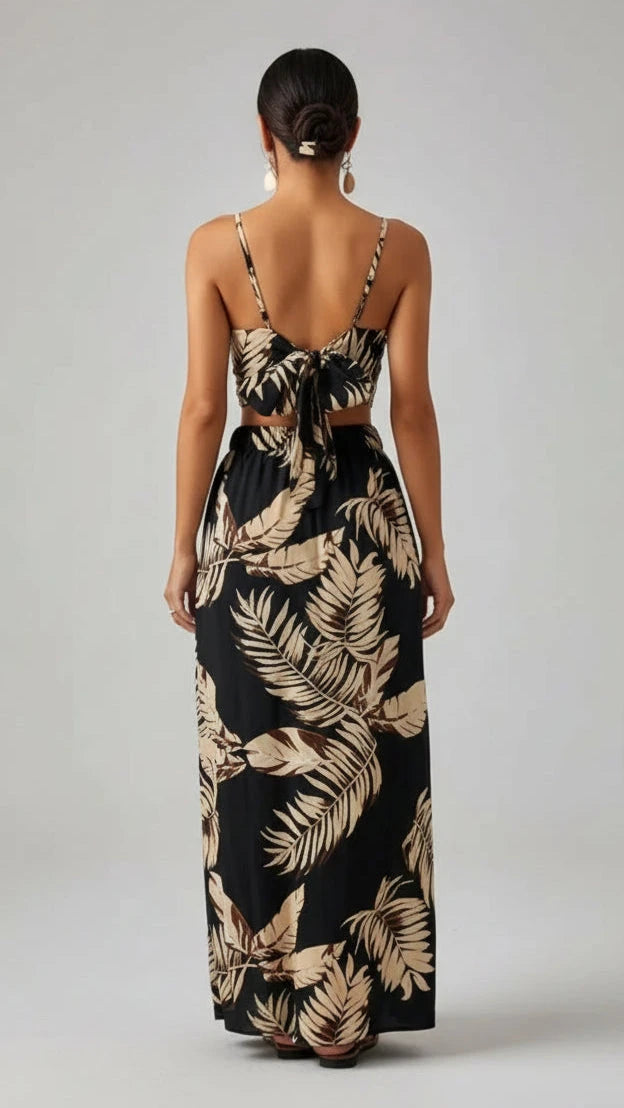 CONJUNTO ELEGANTE CON ESCOTE EN V Y ESTAMPADO TROPICAL