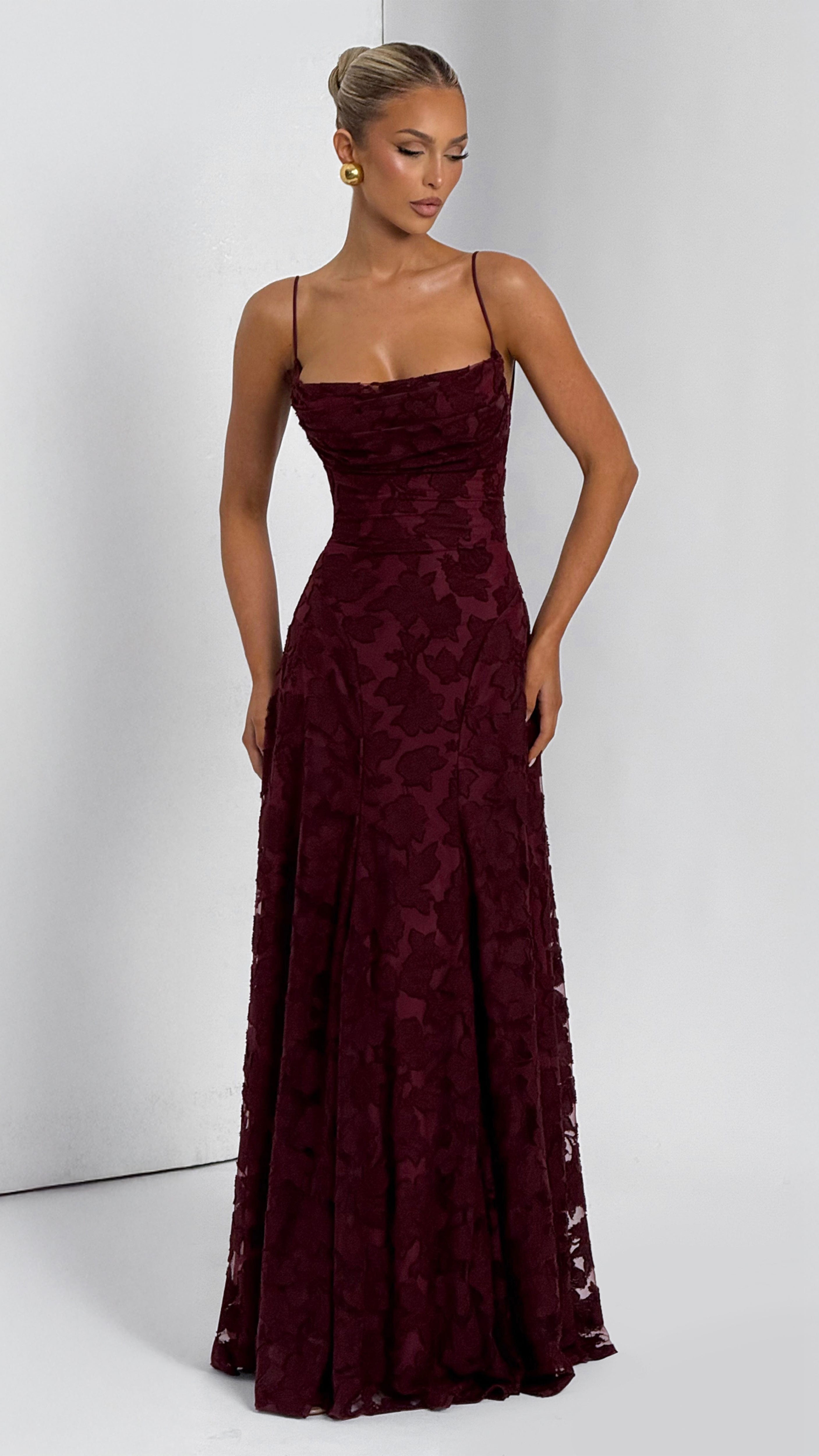 VESTIDO CON TEXTURA FLORAL DE DOS CAPAS