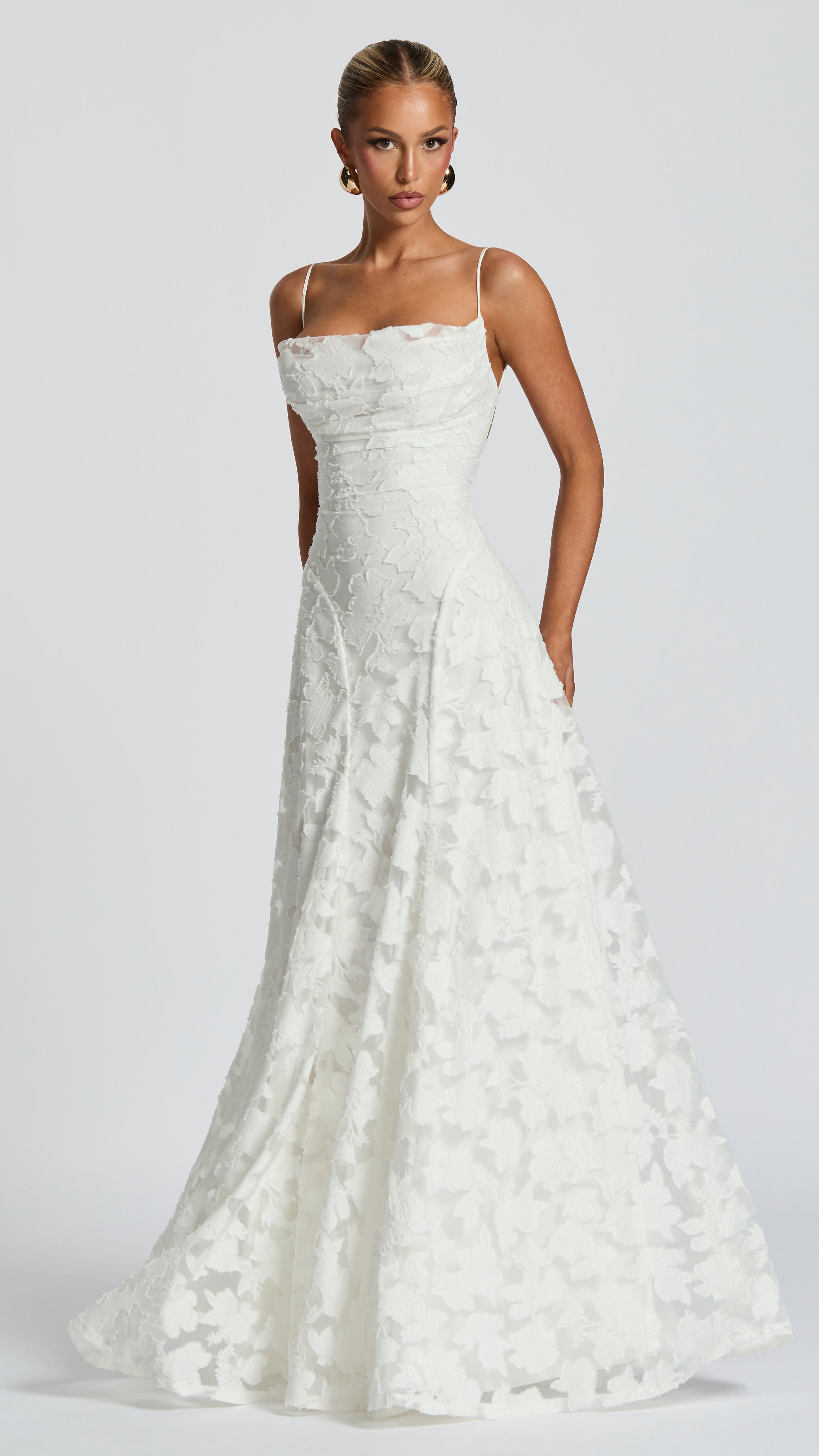 VESTIDO CON TEXTURA FLORAL DE DOS CAPAS
