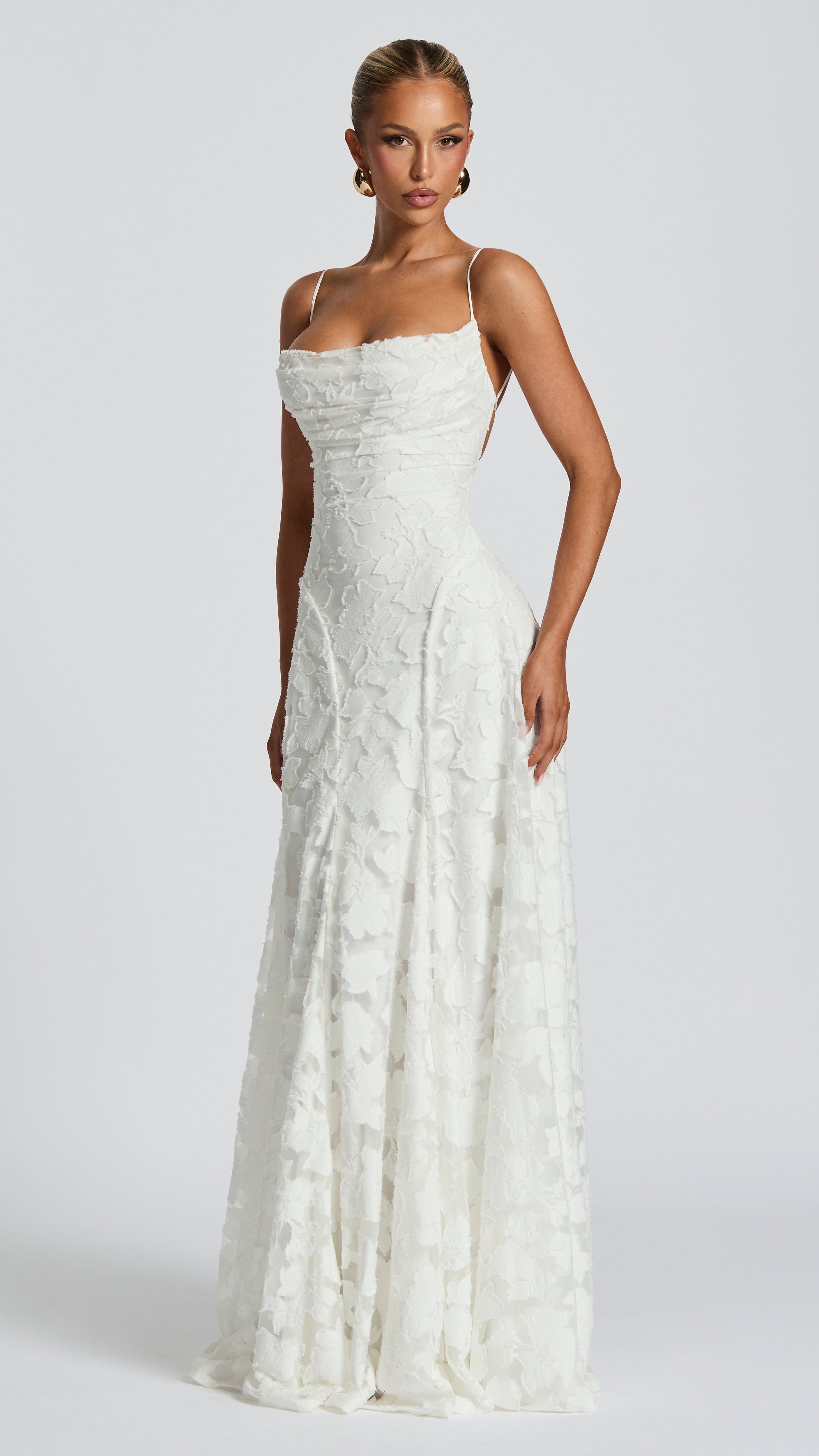 VESTIDO CON TEXTURA FLORAL DE DOS CAPAS