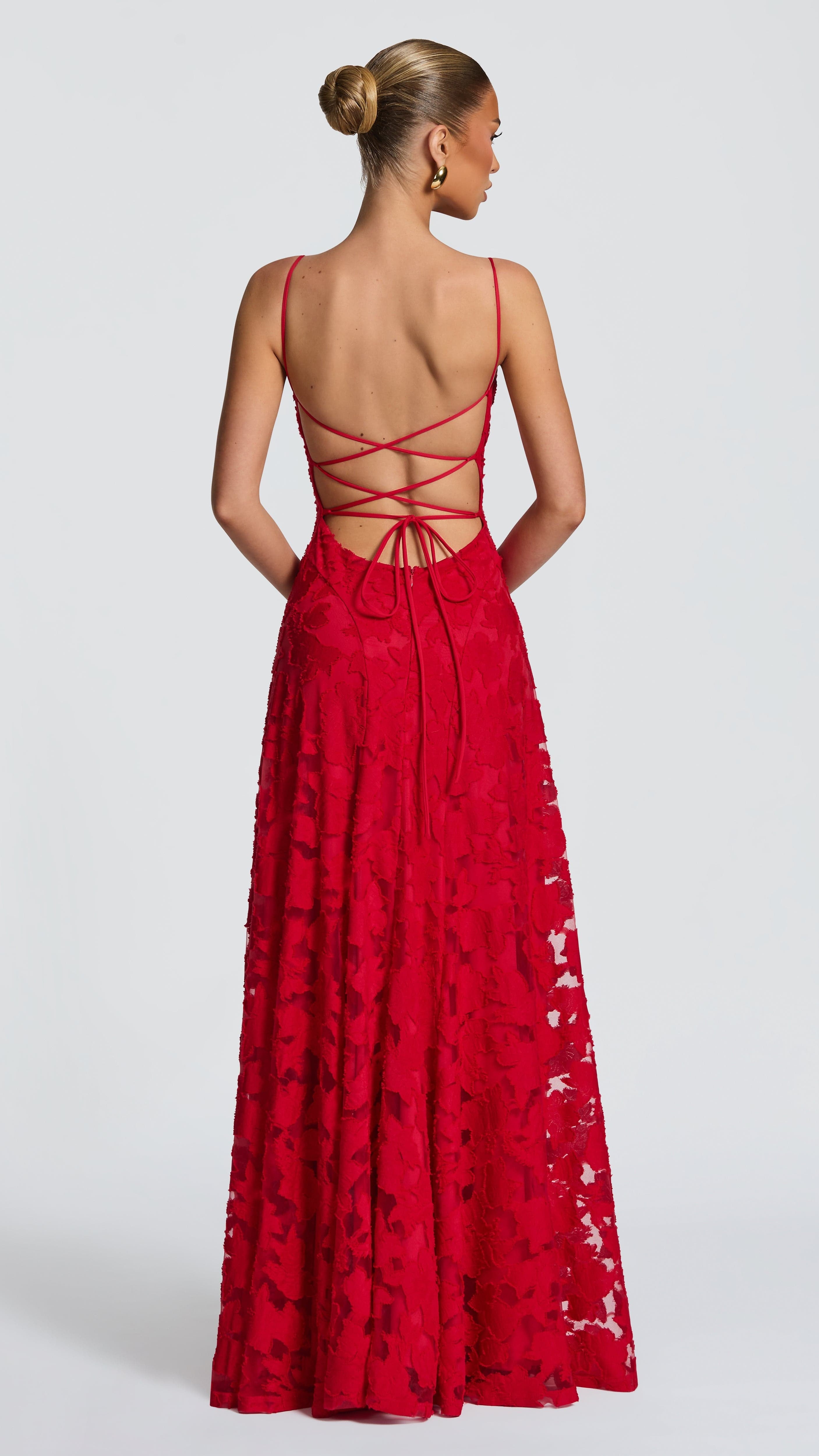 VESTIDO CON TEXTURA FLORAL DE DOS CAPAS