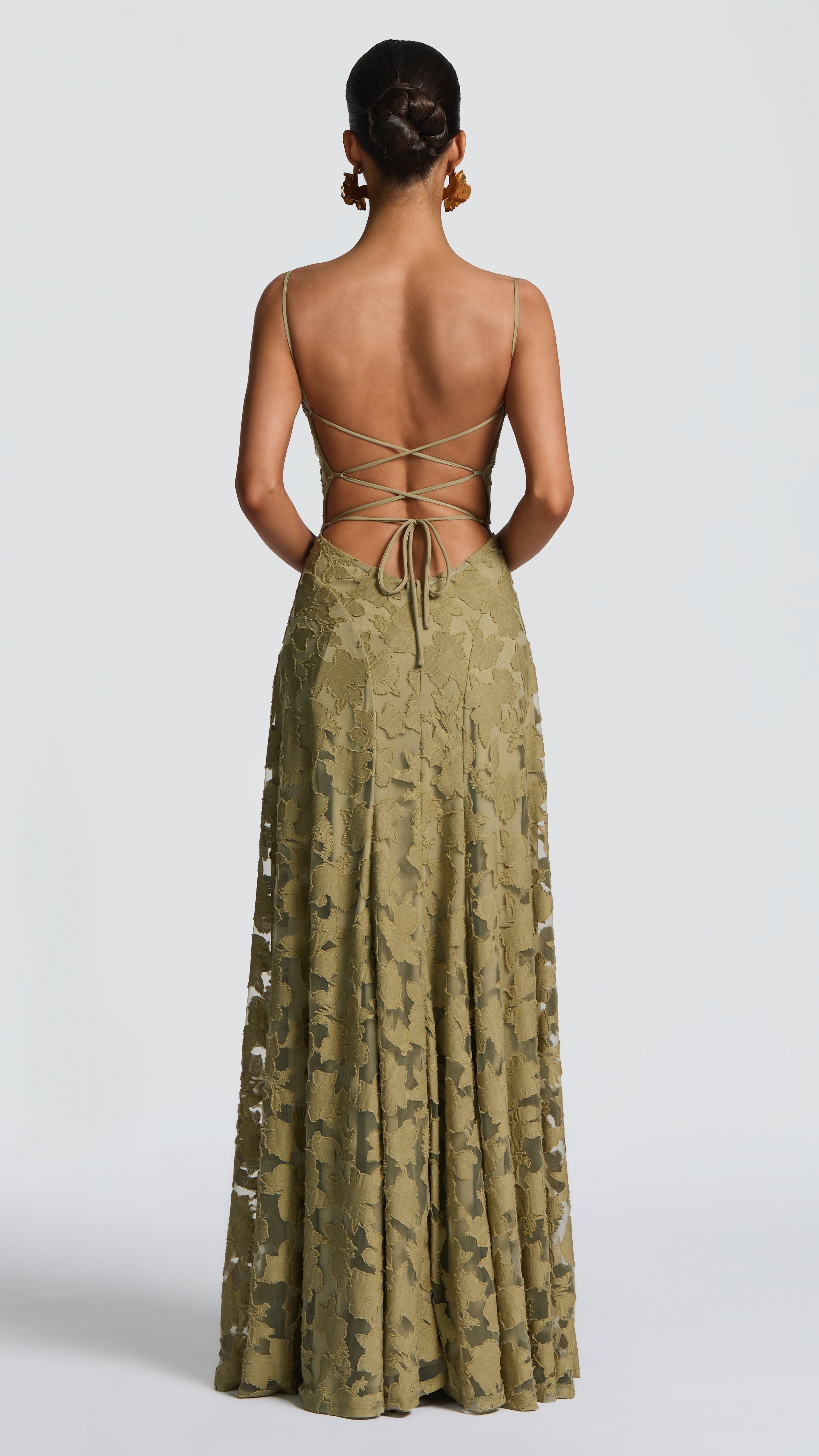 VESTIDO CON TEXTURA FLORAL DE DOS CAPAS