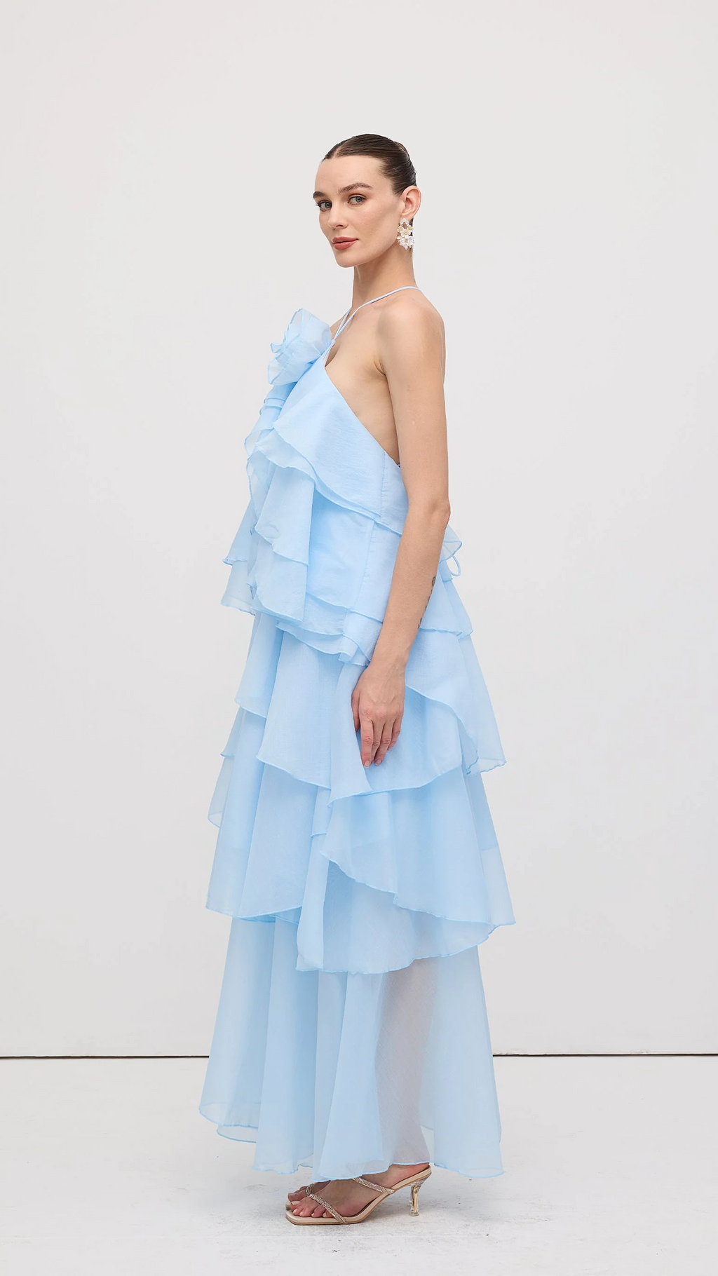 Vestido Syros | Organza en Capas con Flor Aplicada
