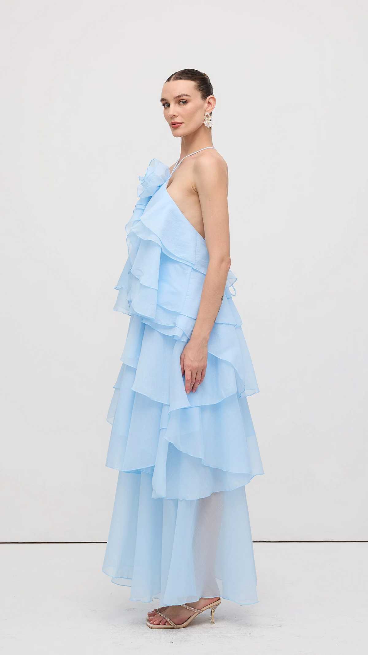 Vestido Syros | Organza en Capas con Flor Aplicada