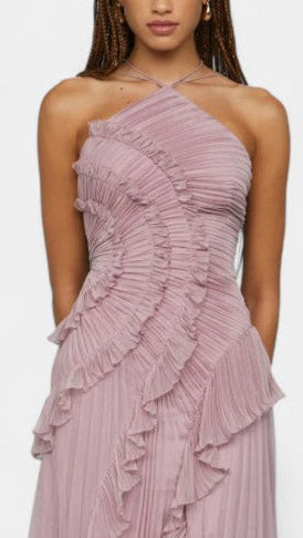 VESTIDO DE HALTER CON VOLANTES PLISADOS